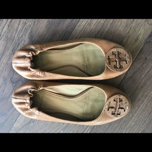 Tory Burch Reva Flat- Camel- Size 9